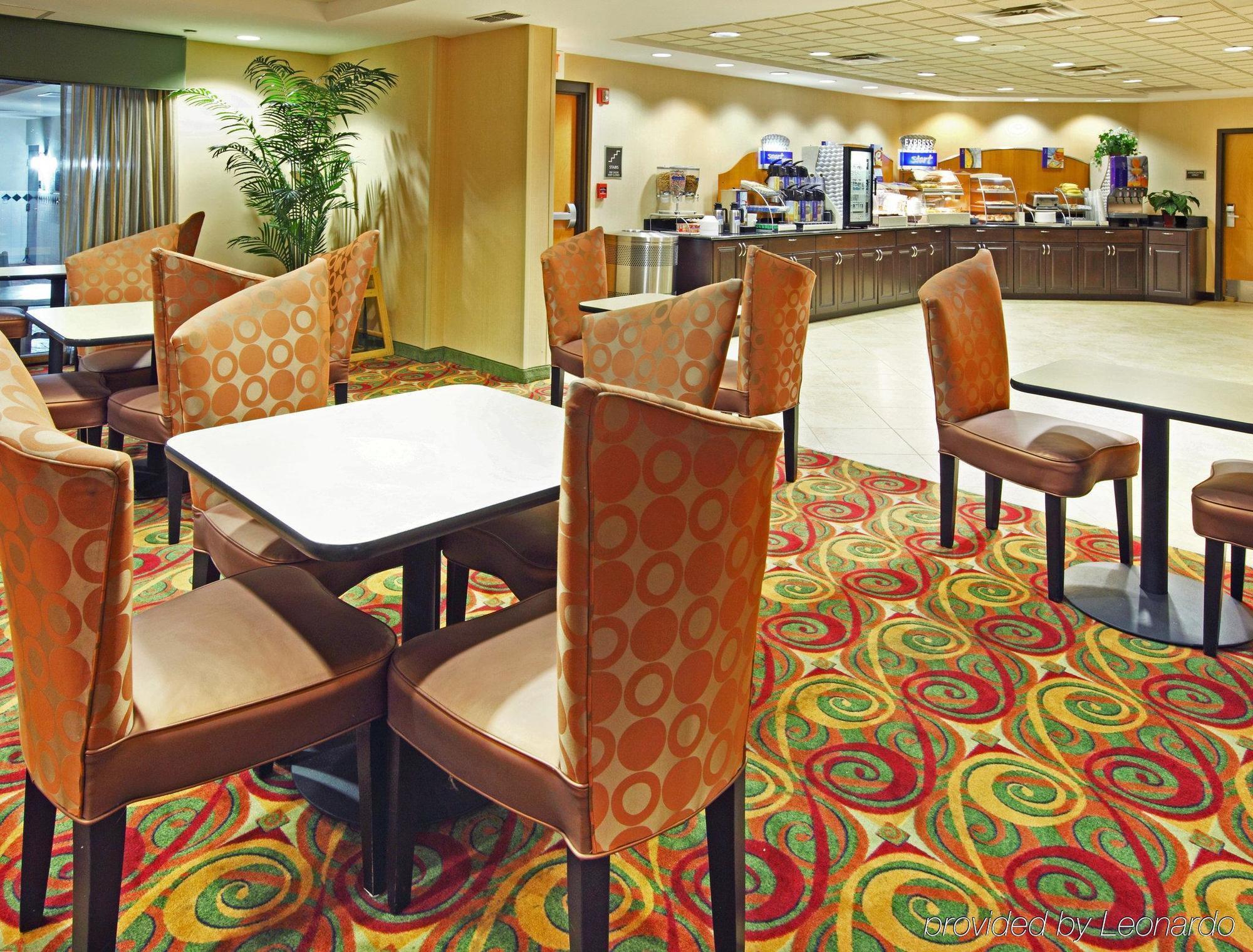 Holiday Inn Express Tyler South By Ihg Restaurant bilde